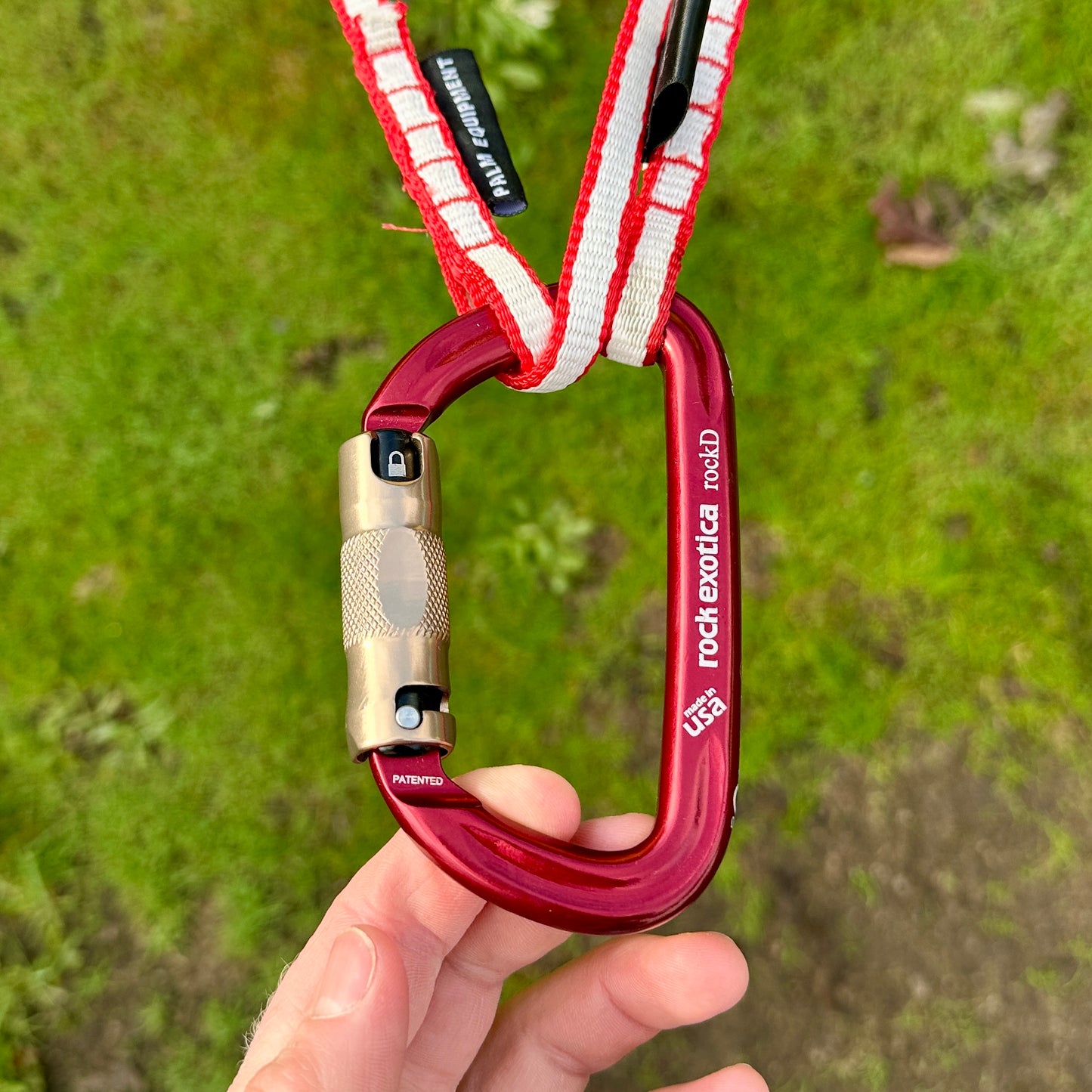rockD Auto-Lock Carabiner
