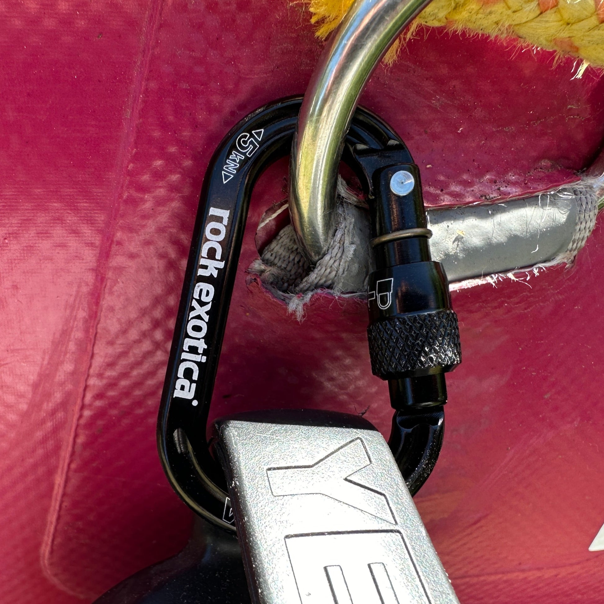 Rock Exotica rockX locking carabiner