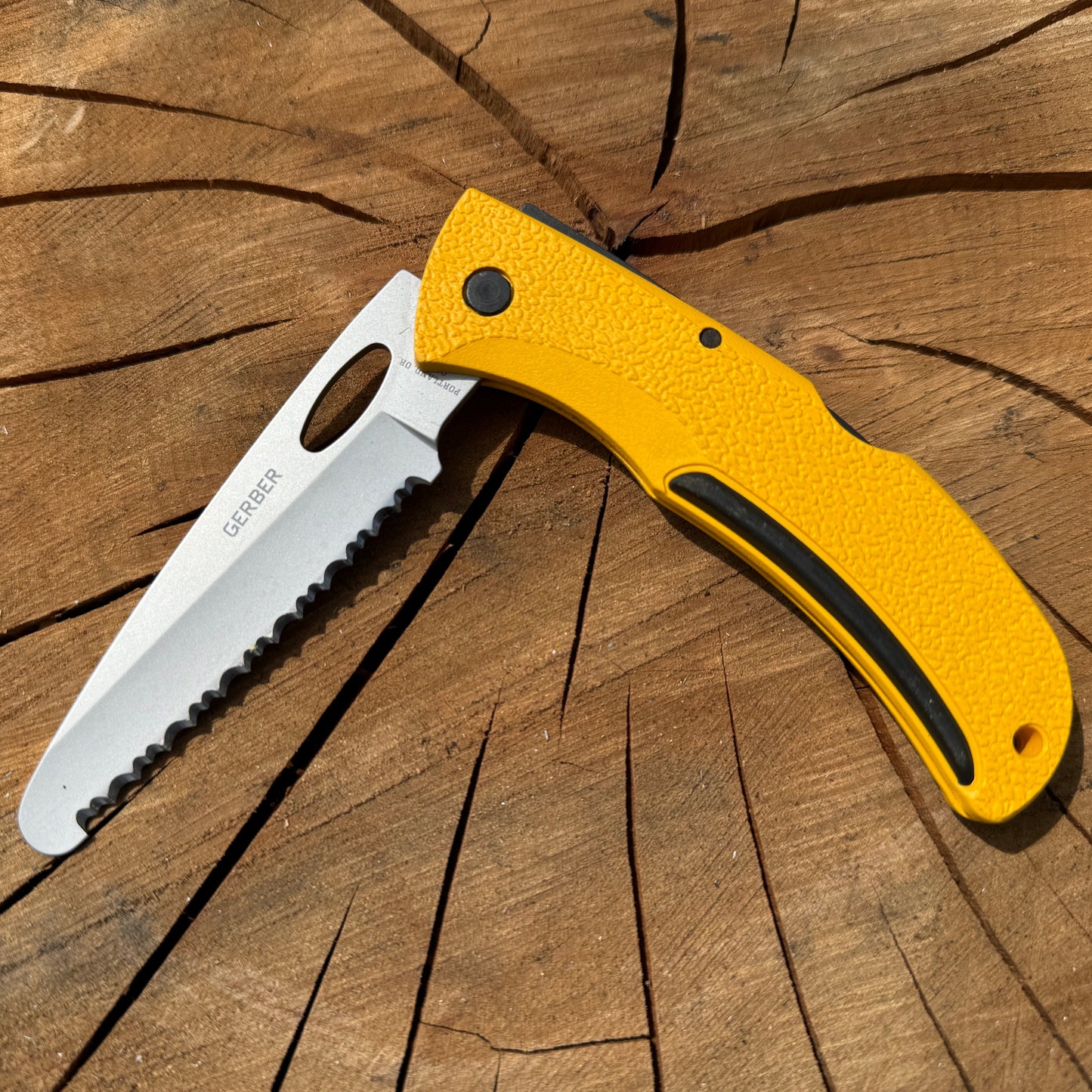 Gerber E-Z Out Rescue Knife