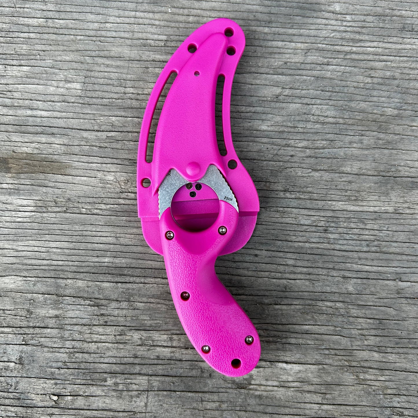 Hot pink bear claw knife